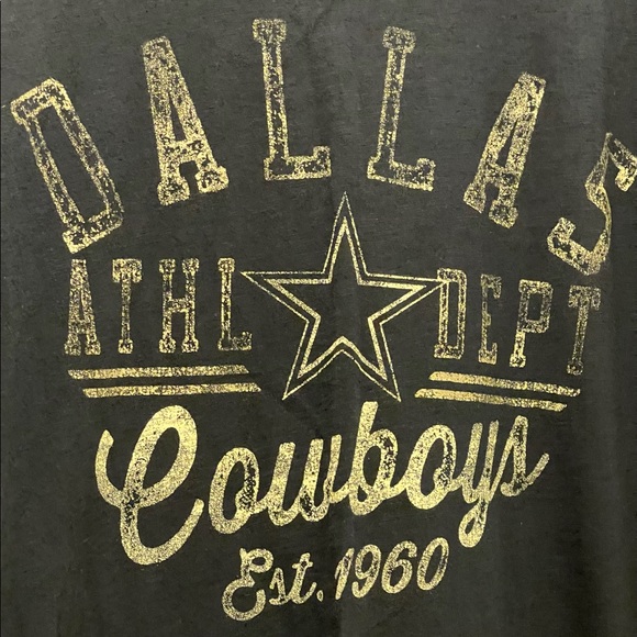 Dallas Cowboys short sleeve henley shirt XL - Picture 2 of 3